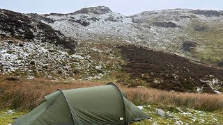 FJALL RAVEN ABISKO LITE 2 amp HILLEBURG SOULO IN THE CARNEDDAU RANGE [upl. by Yeleek]