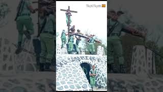 El Bonito Momento en el que los Legionarios Colocan al Cristo en su Cruz [upl. by Ronoel]