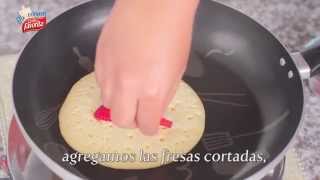 Recetas de Pancakes de Fresas Mi Cocina La Favorita [upl. by Nagorb]