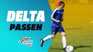 Fussballtraining Delta  Passen  Technik [upl. by Hakeber416]