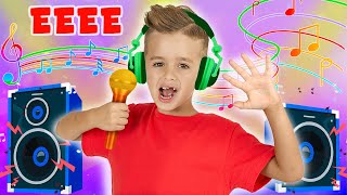 Niki  Eeee song  Kids music [upl. by Grania]