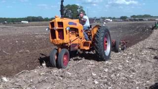 PLOWING WITH ANTQUE OLIVER JOHN DEERE MOLINE TRACTORS tubalcain [upl. by Anica]