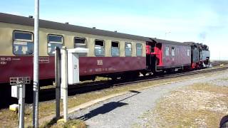 Ankunft eines Zugs der Harzer Schmalspurbahn auf dem Brocken [upl. by Lathan623]