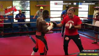 Camp Life Guillermo Rigondeaux Rigondeaux Showing Unbelievable Defense Amazing Speed and Accuracy [upl. by Sisak776]