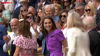 Kate Middleton receives long standing ovation from Wimbledon crowd [upl. by Ettegroeg199]