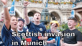 Schottische Tartan Army feiert in München vor dem EMEröffnungsspiel Germany vs Scotland [upl. by Aer]