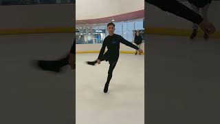 Zach Spinning Galleria MallIceRink [upl. by Essined927]