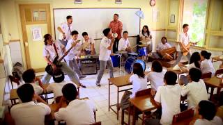 Serempet Gudal Kimcil Official Video Clip [upl. by Aknahs968]