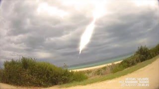 Dangerously Close Meteor Strikes Australian Beach [upl. by Gaynor]