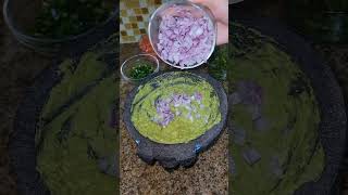 GUACAMOLE recetasfaciles guacamole comidasmexicanas [upl. by Pirnot]