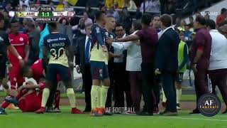 Pelea Miguel Herrera Vs Cristante  América vs Toluca  2018  HD [upl. by Altman]