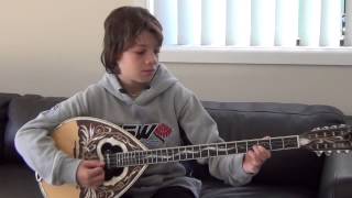 Apopse thelo na pio  Johnny  11yr old kid playing bouzouki [upl. by Susanna]