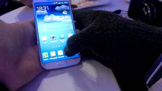 Samsung Galaxy S4 mit Handschuhen ausprobiert Deutsch [upl. by Knut]