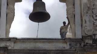 Repique de campanas en Catedral de León [upl. by Cl]