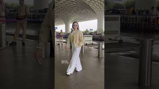 Shefali Jariwala Spotted At Airport [upl. by Lav]