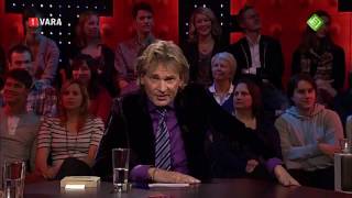 Matthijs van Nieuwkerk wordt niet goed bij De Wereld Draait Door 5 december 2011 DWDD [upl. by Fruma681]