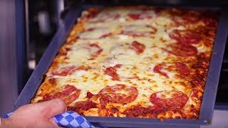 Rezept Pizza  RATIONAL SelfCookingCenter [upl. by Yerffoej]