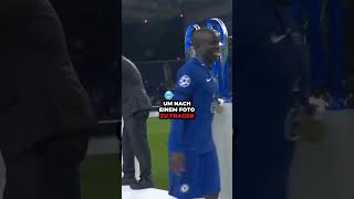 N’Golo Kanté wurde von einem Fan NACH HAUSE eingeladen 🥰😳 ngolokante kante chelseafc [upl. by Lissy]