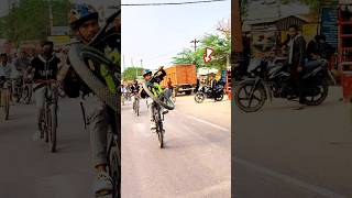 Cycle stunt wheelie public reaction😱😎 shortsfeed viralvideo youtubeshorts automobile mtb stail [upl. by Evoy314]