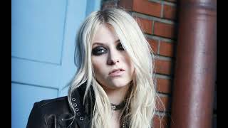 Taylor Momsen Shares Her Backstage Secrets In a revealing interview Taylor Momsen the charism [upl. by Born15]