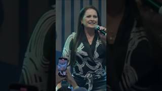 Emocionante Lauriete cantando palavras no Renova Brasil [upl. by Yekcor]