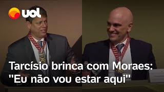 Tarcísio brinca com Moraes durante cerimônia em SP veja vídeo [upl. by Pirozzo]