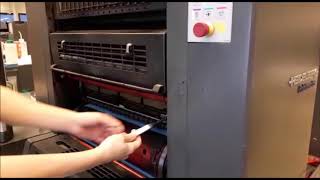 Heidelberg PM 522 Plate mounting  printing [upl. by Fitzgerald]