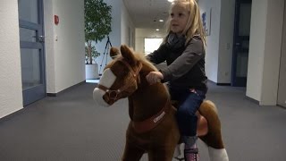 Kinderpferd Rutschpferd Rollpferd von Ponycycle im EURONICS Test [upl. by Ahsek]