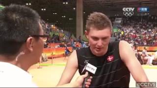 Wow Viktor Axelsen can speak fluent Mandrin [upl. by Nivert683]