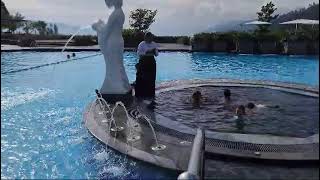 orang Palembang Baba dan Abid mandi di kolam panas Hotel Niagara Parapat [upl. by Ecirahc]