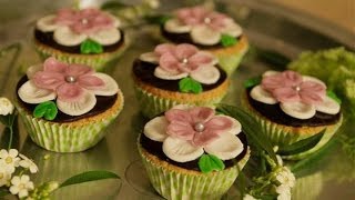 Cupcakes versieren met bloemen [upl. by Bennie]