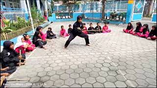 Kegiatn Ektakulikuler Pencak Silat SDN Jambuluwuk 02 [upl. by Myrta]