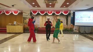 Carmelita Cha cha Line dance koreo Pooi Kuan Demo by Puspa Indah [upl. by Asselam]