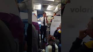 Vuelo de Volaris No puede Despegar de ultimo momento instantes Despues del Temblor de México 2017 [upl. by Gerrard904]