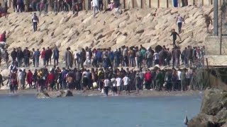 Tensions diplomatiques entre lEspagne et le Maroc avec la crise migratoire de Ceuta [upl. by Faxun]