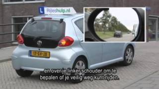 Hellingproef leren met en zonder handrem  Hellingproef CBR [upl. by Yhotmit]