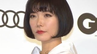 48歳・芥川賞作家の川上未映子、近影公開で反響「美しい」「ウエスト細い！」 [upl. by Bacchus676]