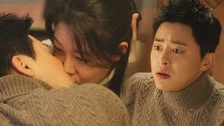 Jo Jung Suk Kisses Kong Hyo Jin｜조정석 공효진에 키스 《Dont Dare To Dream》 질투의 화신 EP23 [upl. by Anaira]