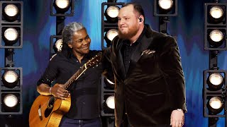 GRAMMYs Tracy Chapman Makes RARE Appearance to Sing Fast Car With Luke Combs [upl. by Anirbak]