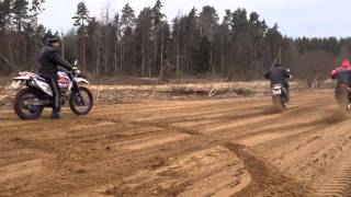 Yamaha TTR 250 vs Honda XR 250 [upl. by Derf]