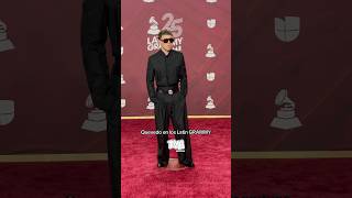 Quevedo posa en los Latin GRAMMY 2024 [upl. by Darrell928]