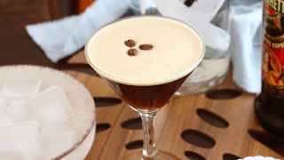 ESPRESSO MARTINI  Clásico Cóctel de Café  CUKit [upl. by Adnara]