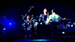 U2  Beautiful Day Sub Español Rose Bowl  360° Tour [upl. by Arahsit]