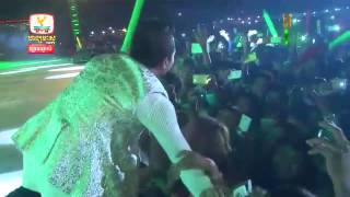 Khemarak sereymon Lers pi fan ban ortCarabao Concert Hong Meas HDTV [upl. by Lavella710]