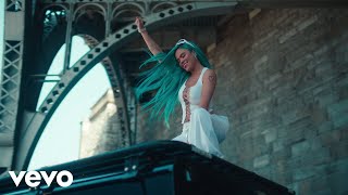 KAROL G Mariah Angeliq  EL MAKINON Official Video [upl. by Kraus]