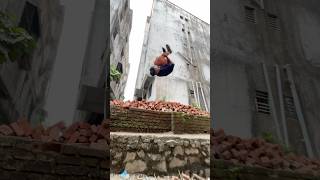 DANGERZONE😎 ytshorts youtubeshorts viralvideo parkour [upl. by Cottle]