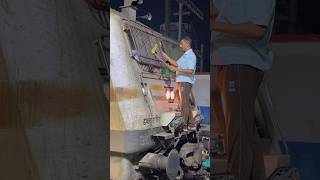 Windshield Cleaning indianrailways [upl. by Parsons418]