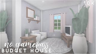 Bloxburg  Cheap 10k No Gamepass Budget House Speed Build [upl. by Hardi]