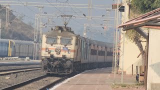 19019  Bandra Terminus  Haridwar Dehradun Express Skip Rentia With AJNI WAP7 01365 video [upl. by Voletta]