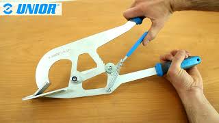 Bike frame spreader tool 16782BI  Product Overview  Unior Bike Tools [upl. by Swainson635]